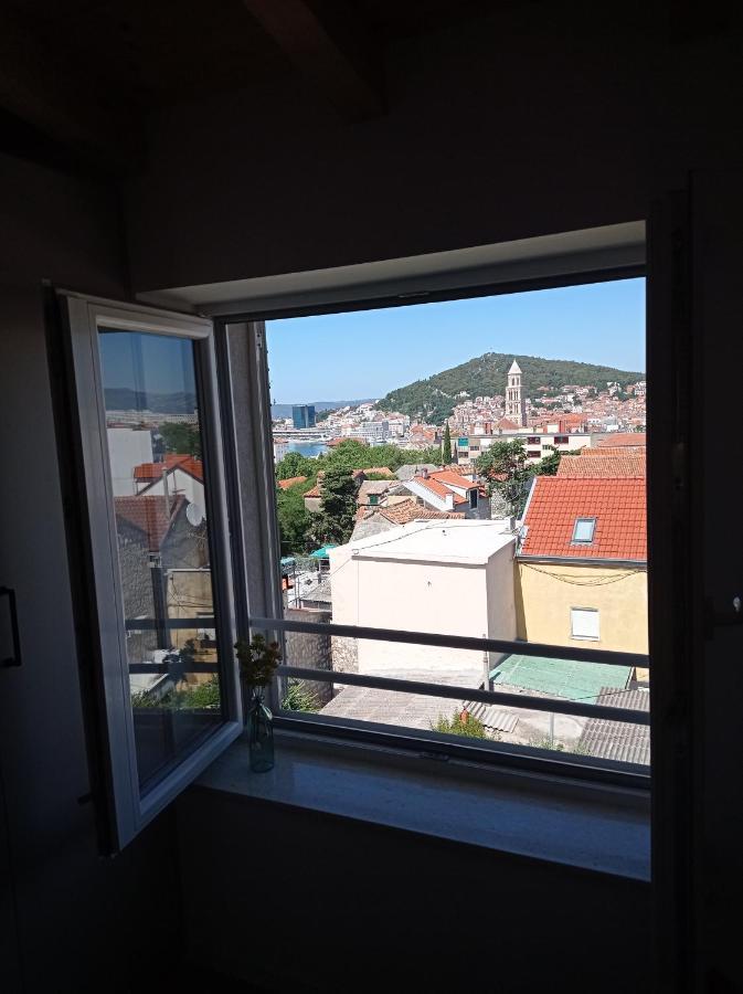 Lighthouse Apartma *