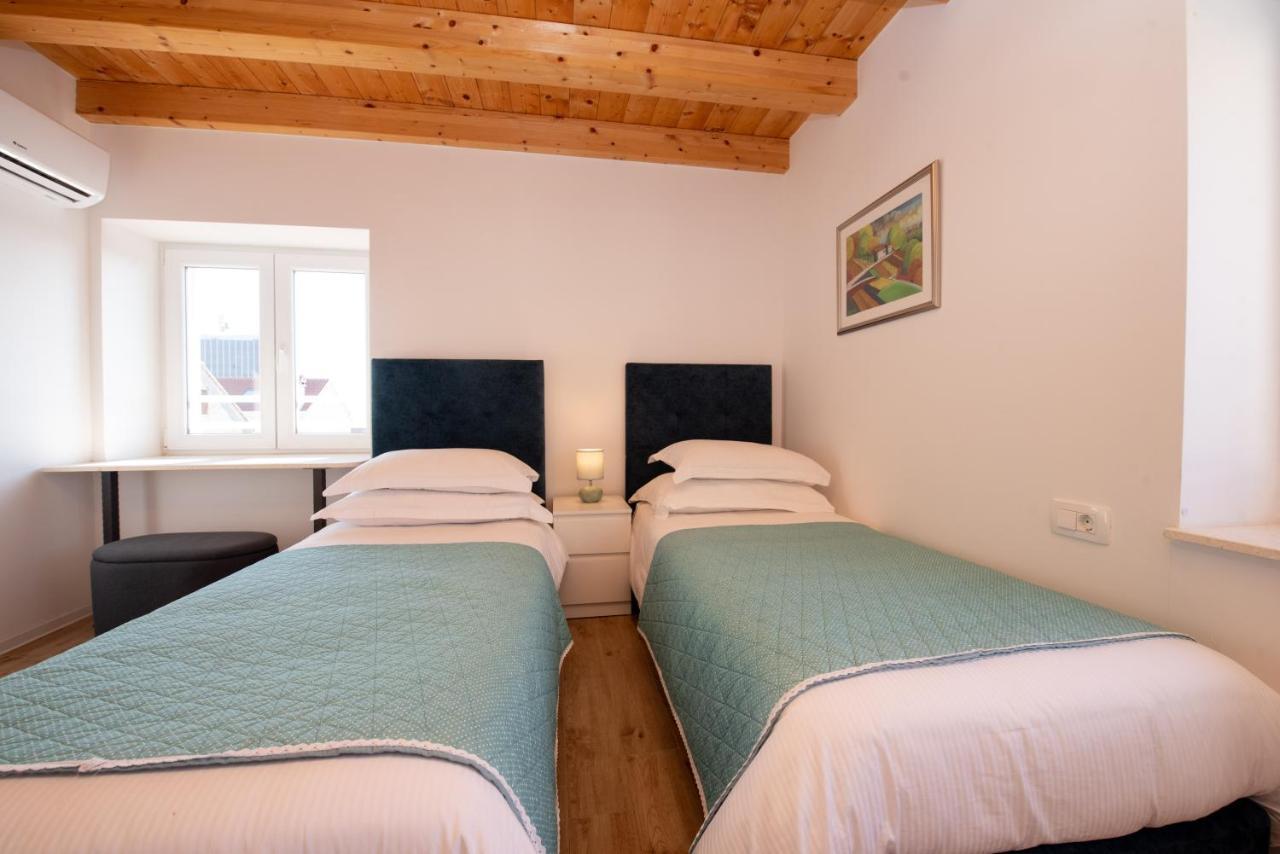 Lighthouse Apartma